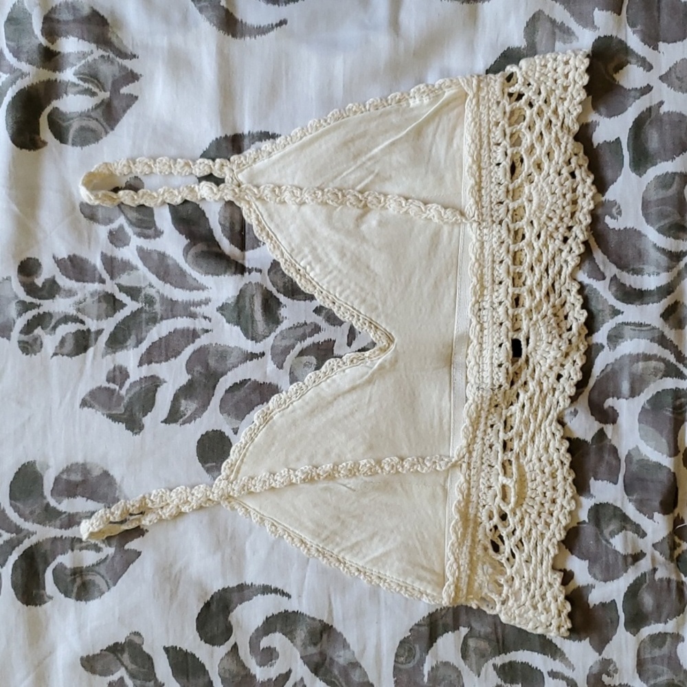 Honey Punch Crochet Crop Top - Picture 2 of 6